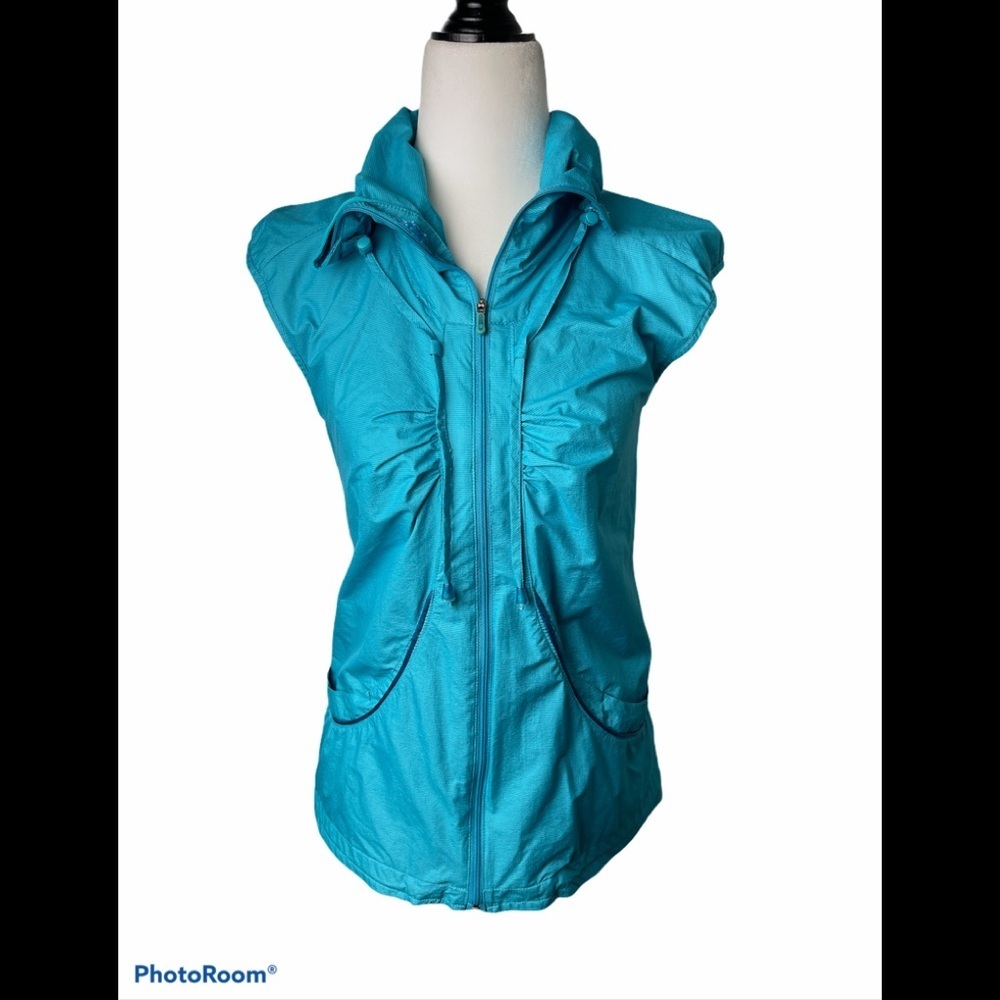 Lululemon Velocity Lightweight Blue Vest size 8